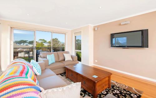 Apollo Bay House | Rose