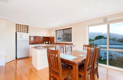 Apollo Bay House | Rose
