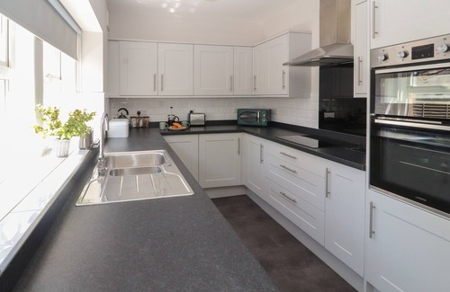Welton House | ROSE BANK COTTAGE, family friendly, with open fire in Dalston
