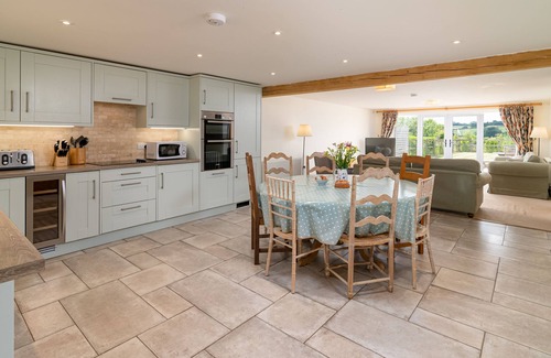 Petersfield House | Rose Cottage - Beautiful Family Property in Rural Hampshire