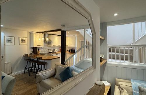 Dartmouth House | Rose Cottage - Central Dartmouth