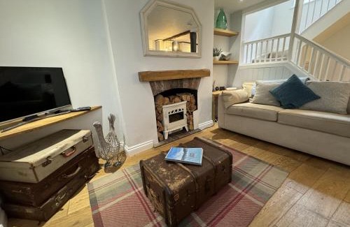 Dartmouth House | Rose Cottage - Central Dartmouth