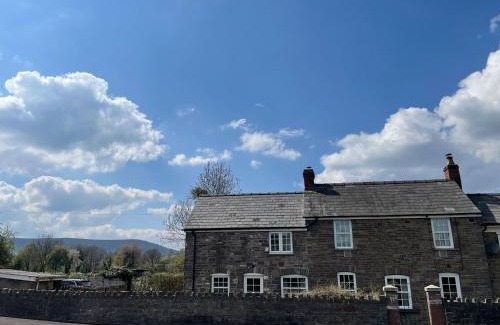 Llanvihangel Crucorney House | Rose Cottage