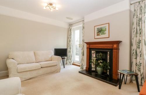 Llanvihangel Crucorney House | Rose Cottage