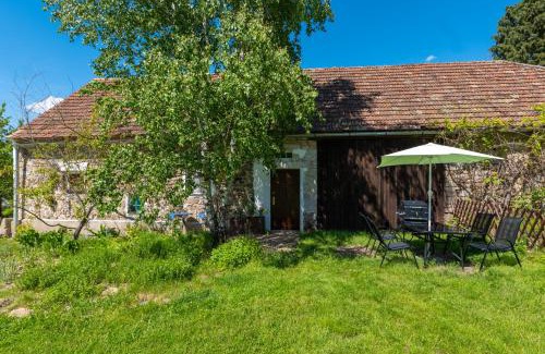 Chlum u Trebone Apartment | ROSE COTTAGE (sleeps 4)