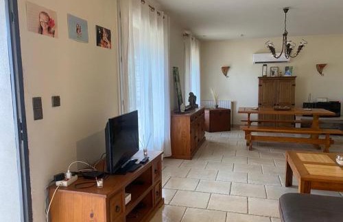 Viviers House | Rose