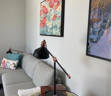 Kaligata House | Rose garden home