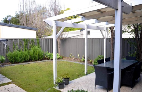 West Busselton House | Rose in Bay West Busselton