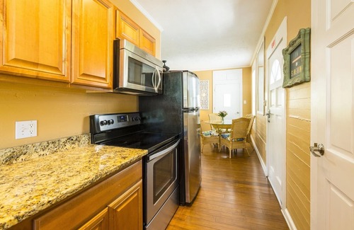 Historic Seaport Condo | Rose Lane Villas - Villa Alta - 1 bedroom - Sleeps 4 - Downtown Key West