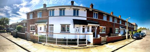 Belfast House | Rose Titanic Belfast holiday home