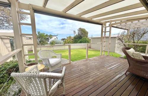 Port Willunga House | Rose Villa - Port Willunga Beach Retreat