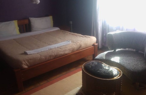 Eldoret Hotel | Rose Wood Lounge