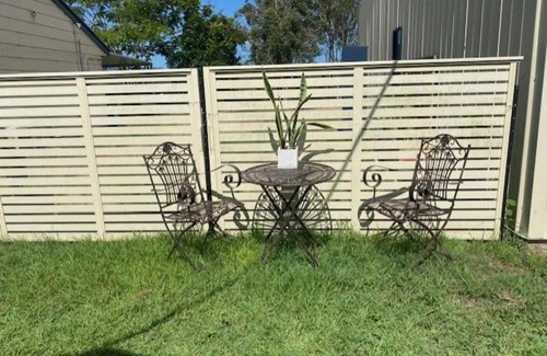 Widgee Apartment | Rosehill cottage and bush retreat