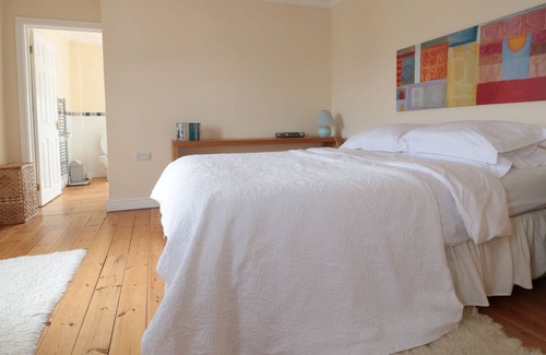 Abergavenny Cottage | ROSEHILL, pet friendly, with open fire in Abergavenny