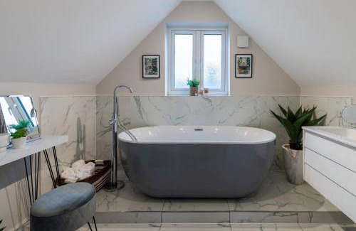 Arundel Apartment | Roseland Apartment 5
