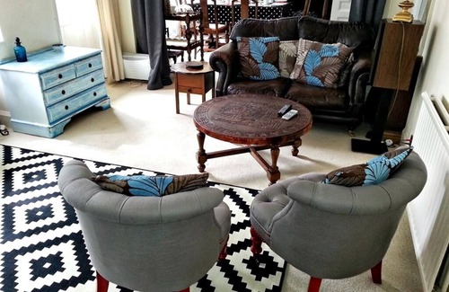 Esher House | Rosemead Guest House