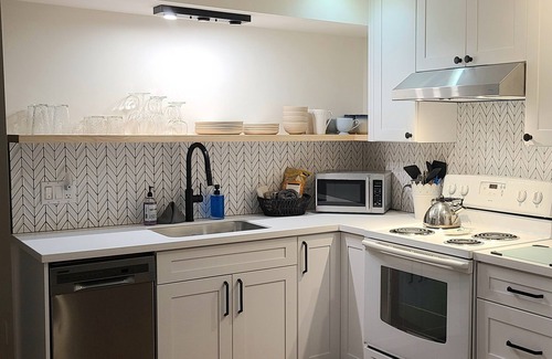 Nelson Apartment | Rosemont Suite Retreat
