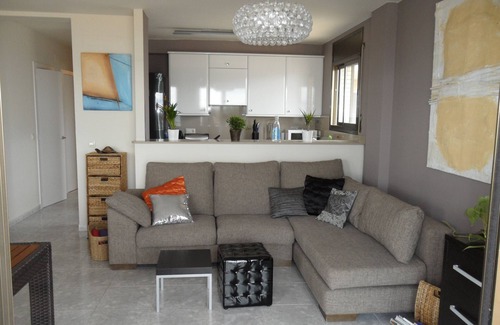 Santa Margarida Apartment | ROSES, FRONTLINE, perfect for families POOL + WIFI + PARKING + TV