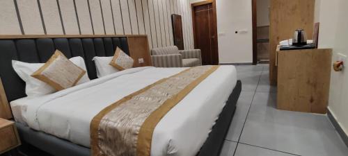 Faridabad Hotel | Rosewood Grand
