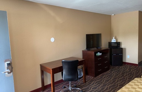 Roseburg Hotel | Rosewood Inn and Suites