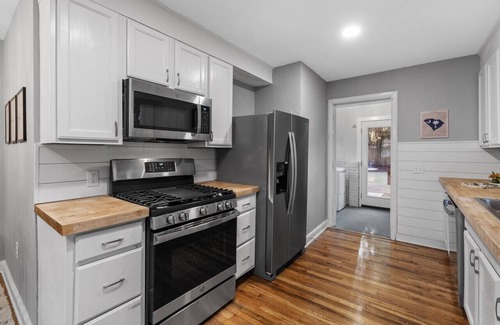 Rosewood House | Rosewood Retreat: Ft Jackson, USC. downtown Columbia
