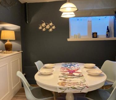 Muston Apartment | Rosie’s on the Crescent