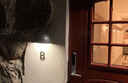 Flyinge Apartment | Roslövs gård B&B