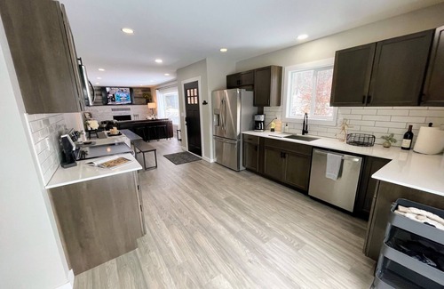 Roslyn House | Roslyn Retreat + RV/Trailer Parking, Golf, Hiking, MTB, Near Downtown