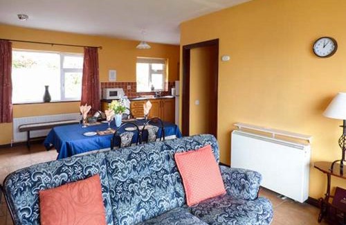 Rossbeigh House | Rossbeigh Beach Cottage No 6