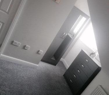 Stoke-on-Trent House | Rossy Home of Relaxations