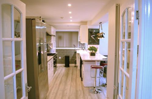 Belle Vue House | Rostron House