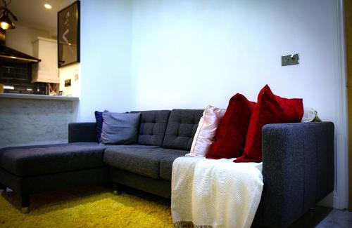 Belle Vue House | Rostron House