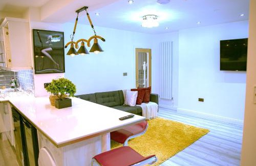 Belle Vue House | Rostron House