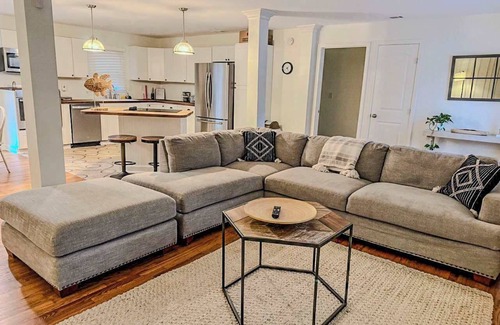 Roswell House | Roswell Adventure 3BR House, Family Getaway