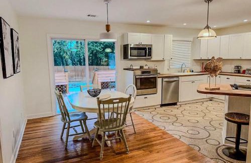 Roswell House | Roswell Adventure 3BR House Family Getaway