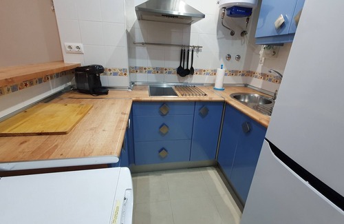 Rota Apartment | ROTA (Cádiz) 1st line beach, Garage, Wifi, air conditioning, 2 places