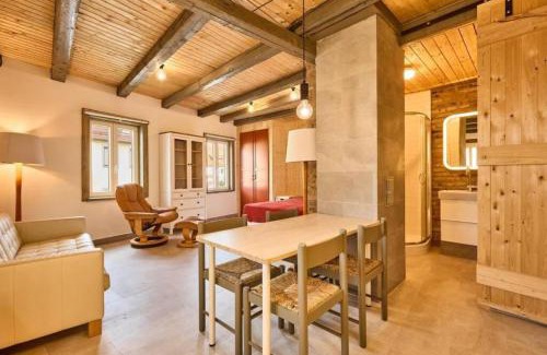 Sulzbach an der Murr Apartment | Rote Wohnung - Goldenes-Häusle