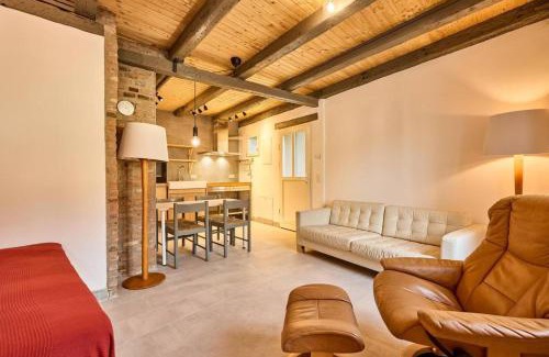 Sulzbach an der Murr Apartment | Rote Wohnung - Goldenes-Häusle