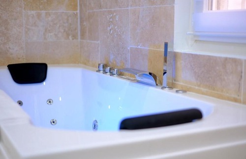 Rouen City Centre Apartment | Rouen centre - le spa de la Cigogne