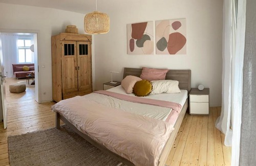 Cottbus Apartment | Rouge&Friends Ferienwohnungen # Zentrumsnah, Bahnhof, Krankenhaus, Sportzentrum, Familienfreundlich, Terrasse, Garten