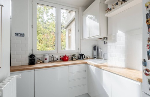 Neuilly-sur-Seine Apartment | Rouge Melody, by Veeve