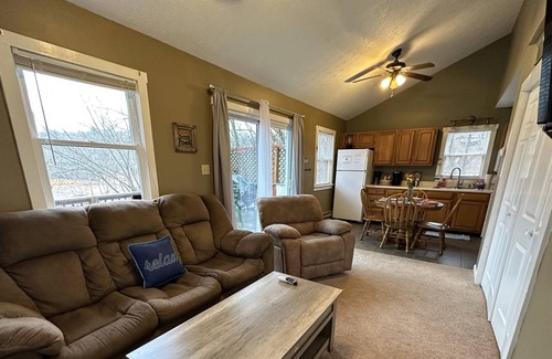 Westview Cabin | Rough river lake Lake forest cabin, private hot tub