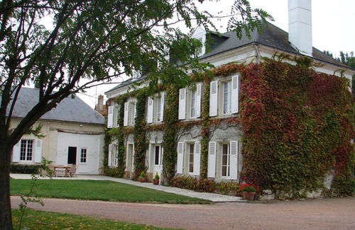 Mauze-Thouarsais Bed & Breakfast | Roulotte de la basse biguerie proche zoo de la flèche