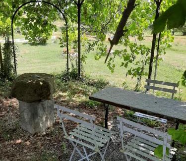 Etoile-sur-Rhone House | Roulotte Marcel Chaix Accueil