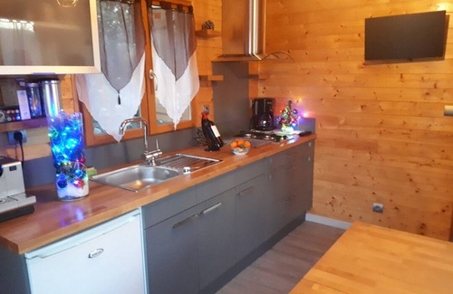 Cournonterral Ski Chalet | Roulotte Toute Équipée en Garrigue au Calme