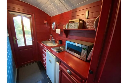 Tourtour House | Roulotte with air conditioning and private pool in Tourtour
