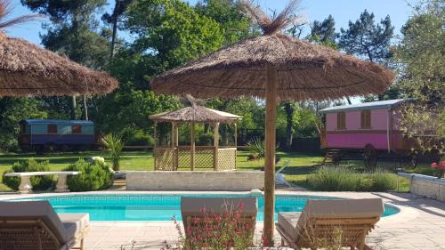 Bussac-Foret Bed & Breakfast | Roulottes O Bois D'mon Coeur