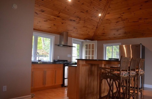 Havelock-Belmont-Methuen Cottage | Round Lake Hideaway - Havelock, Ontario, Canada