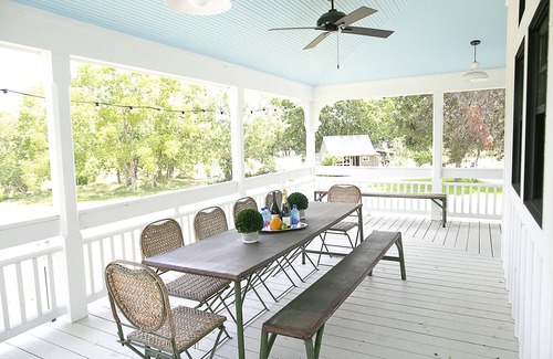 Round Top House | Round Top's Stylish Hospitality- The Frenchie Boutique Hotel ROOM 12