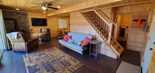 Stanley House | Roundhead_mountain_lodge